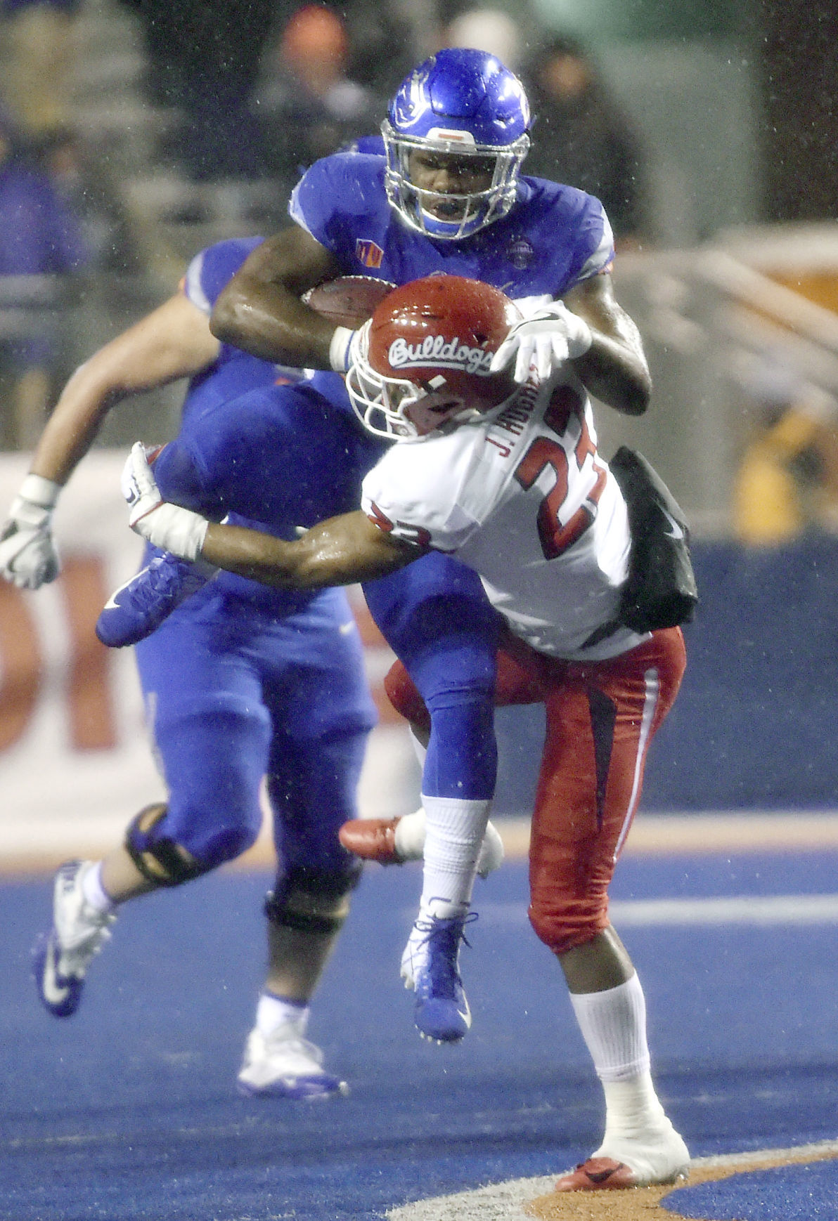 Boise State takes on Fresno State